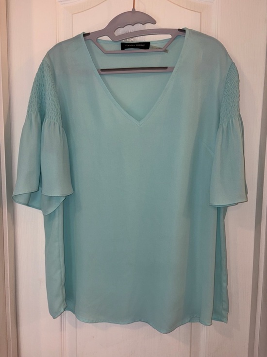Ivanka Trump￼ Tops - IVANKA TRUMP Teal V-Neck Flutter Sleeve Blouse